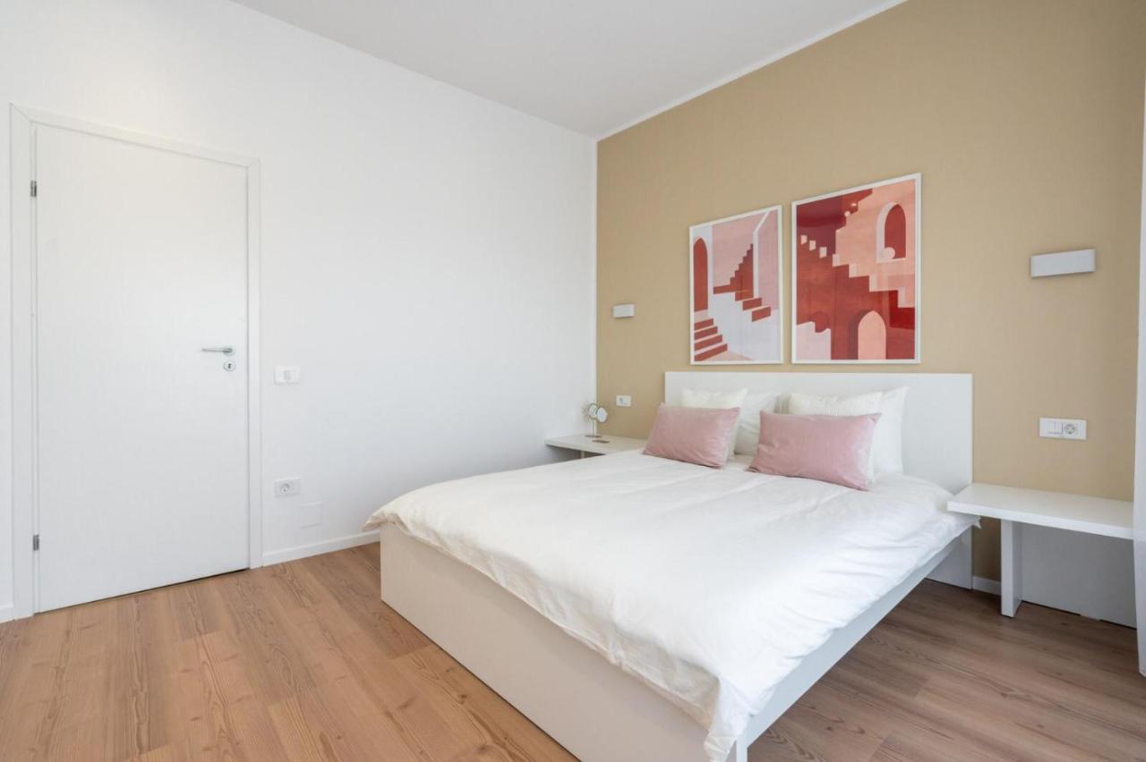 Fabulous Apartament With View In Calea Victoriei Bukarest Eksteriør billede
